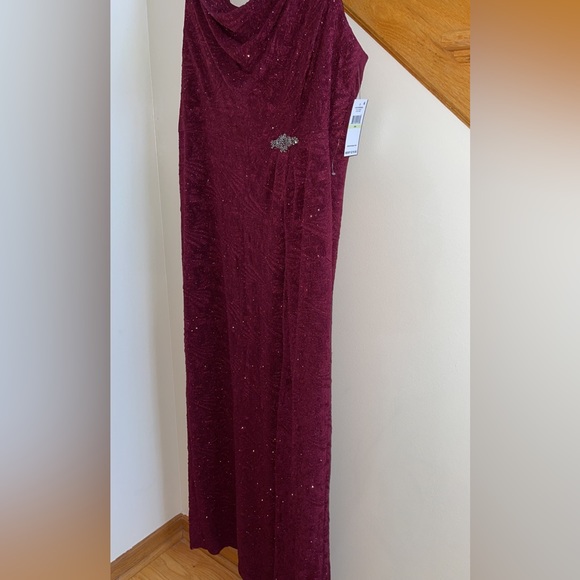Women’s Formal Dress Plus Sizes 16W 18W 20W Alex Evenings Jacquard Maroon Gown - Picture 11 of 11